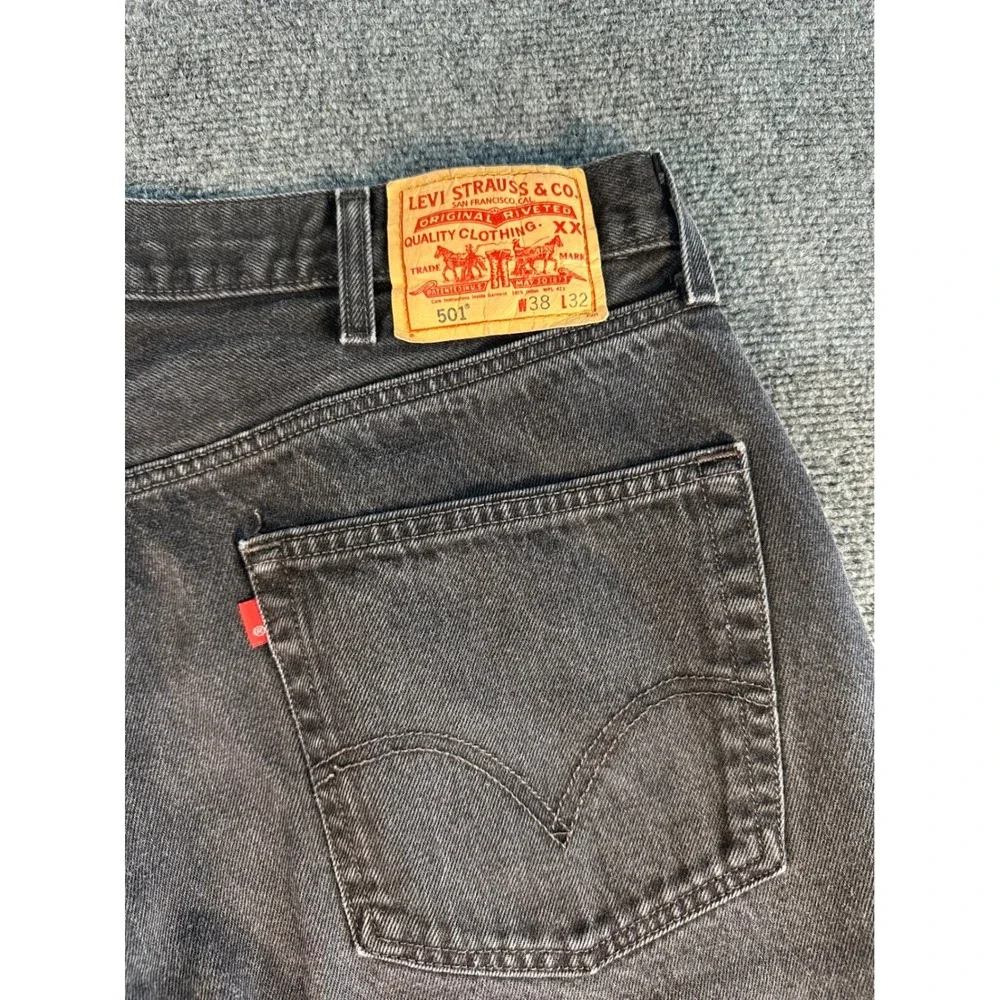Levis 501 Original Fit Jeans Mens 38x32 Faded Black Straight Leg Button Fly